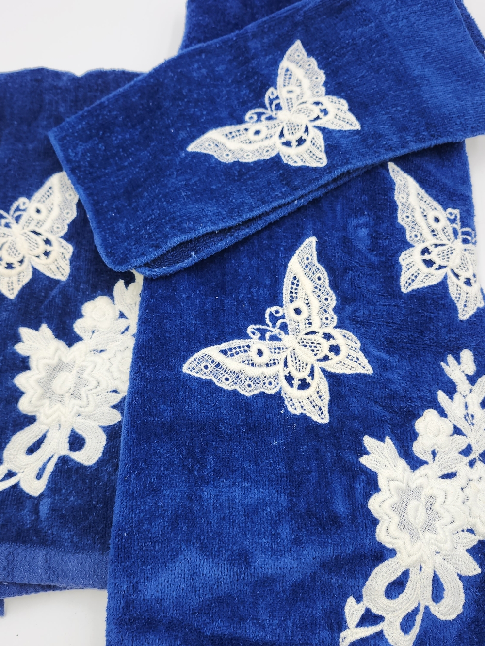 3 Vintage Martex Bath Hand Wash Towels Cobalt Blue Butterfly Lace  Applique